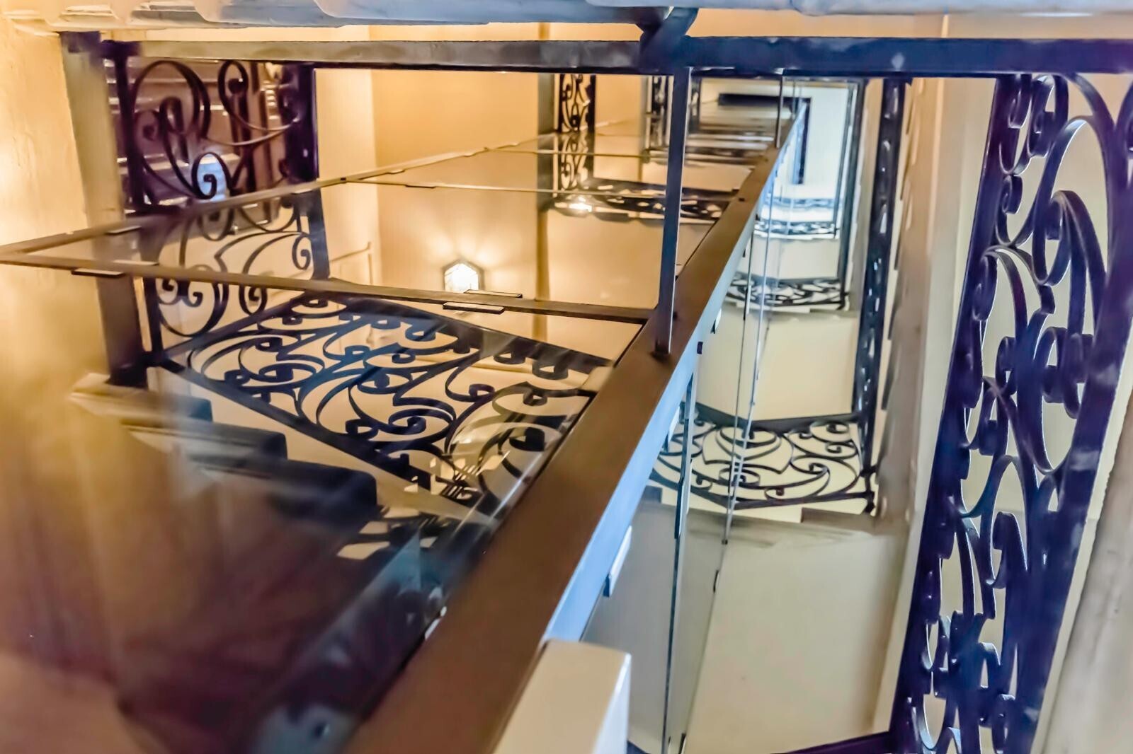 Appartamento con terrazzo in corso magenta 27, Milano