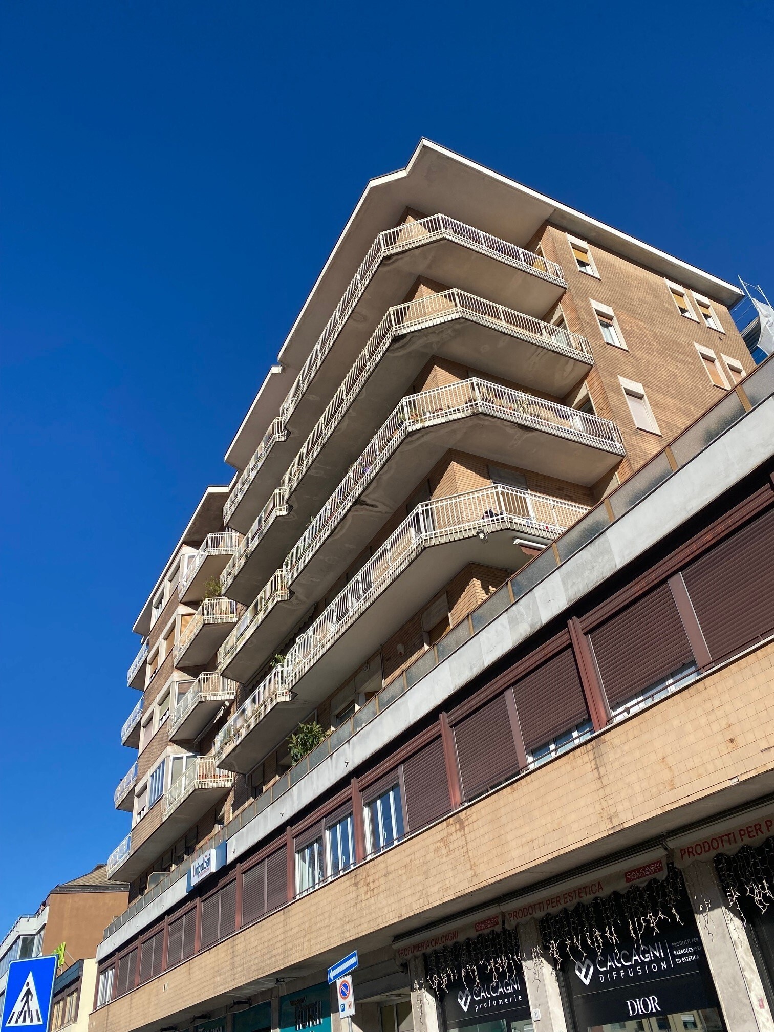 Trilocale da ristrutturare in viale innocenzo 19, Como