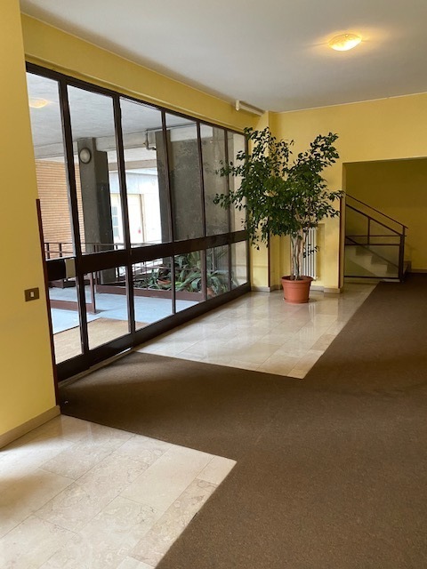 Trilocale da ristrutturare in viale innocenzo 19, Como