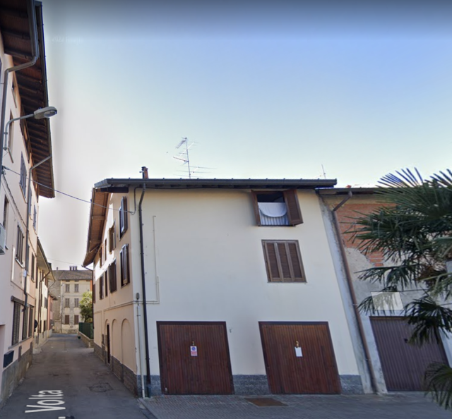 Bilocale con box in via volta 6, Limido Comasco