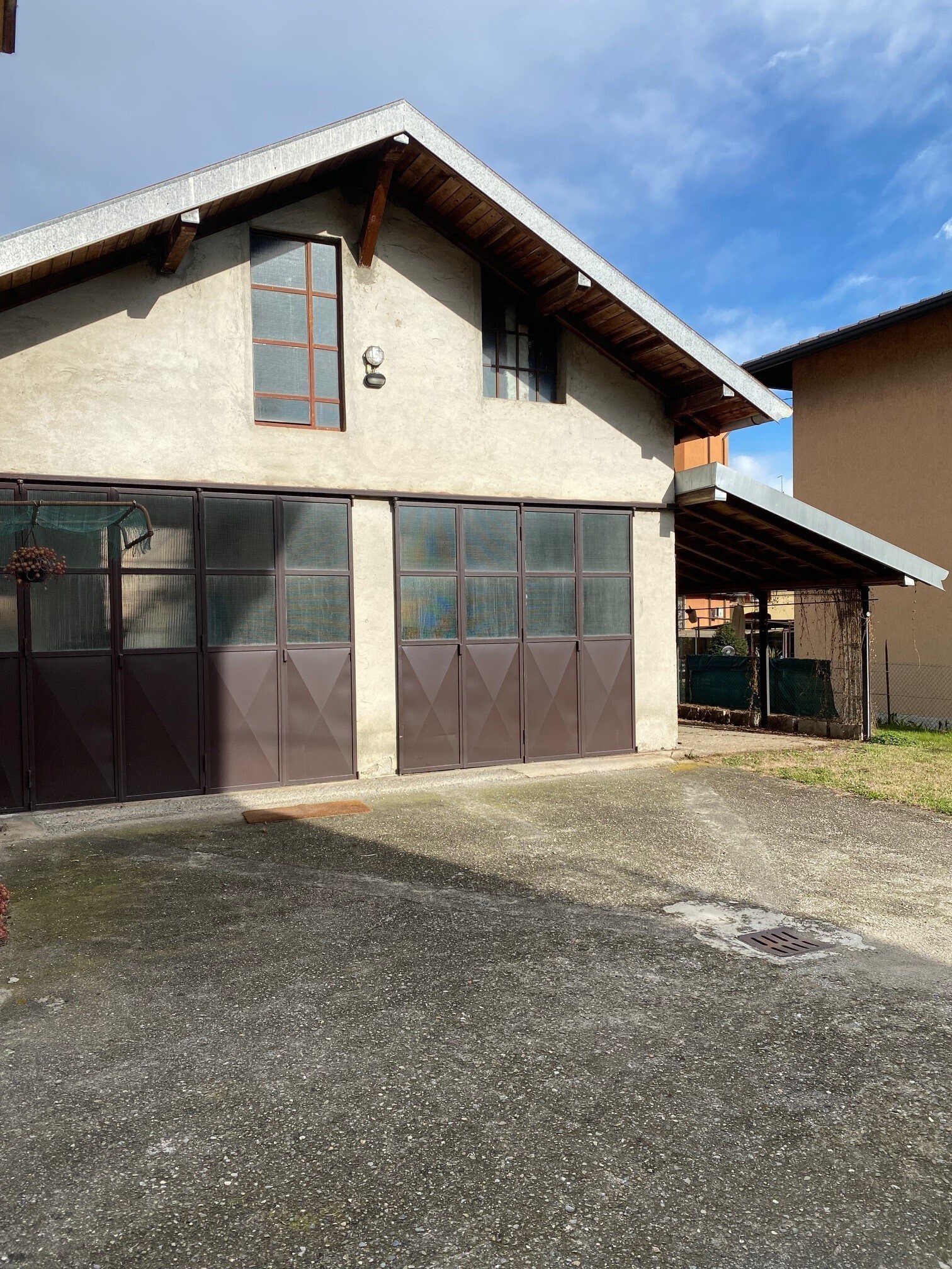 Casa indipendente in vendita a Cant�