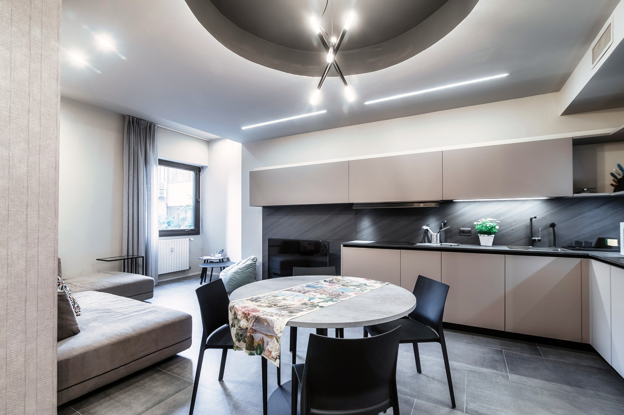 Bilocale ristrutturato in lungolario trento 15, Como