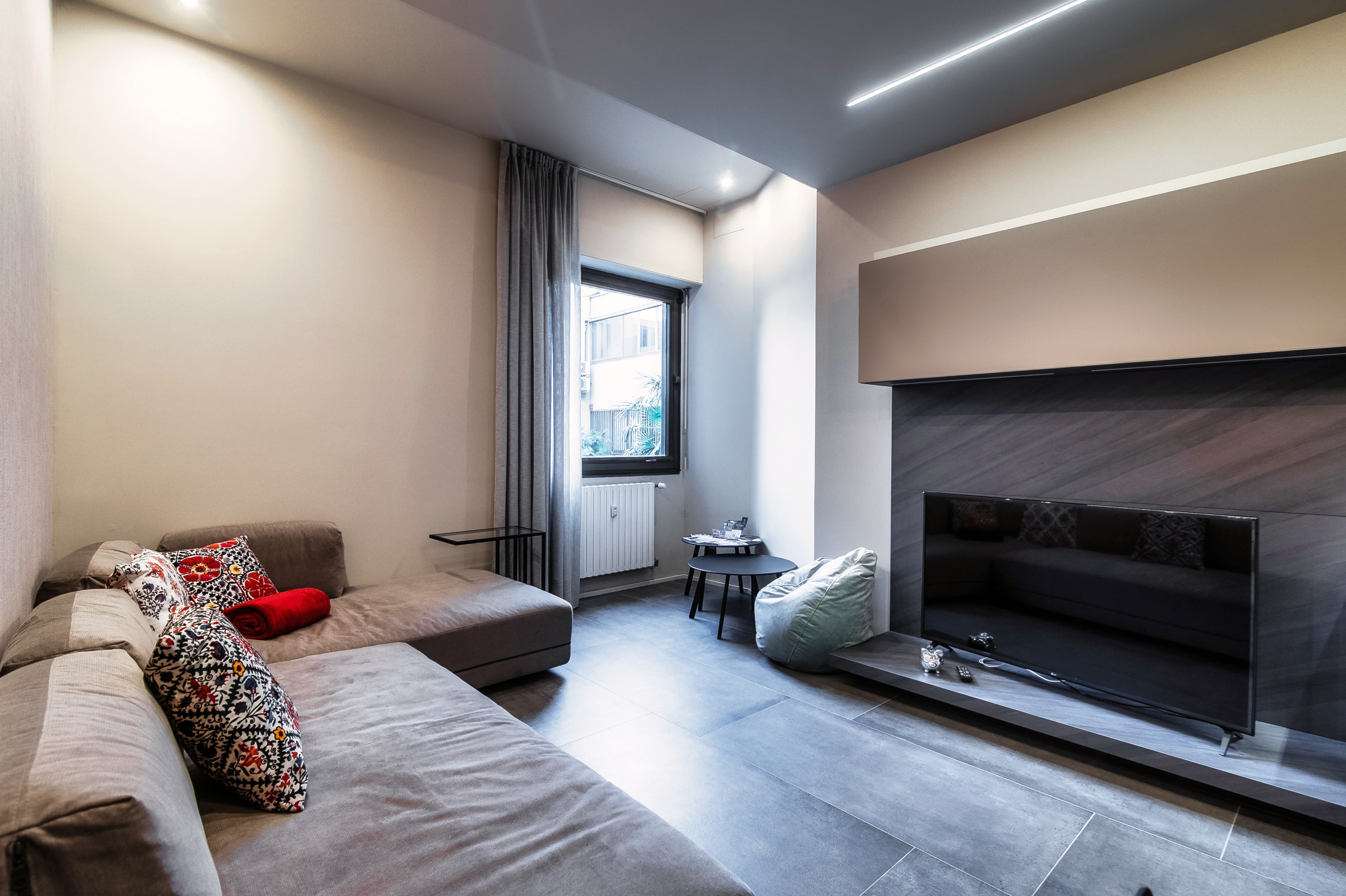 Bilocale ristrutturato in lungolario trento 15, Como