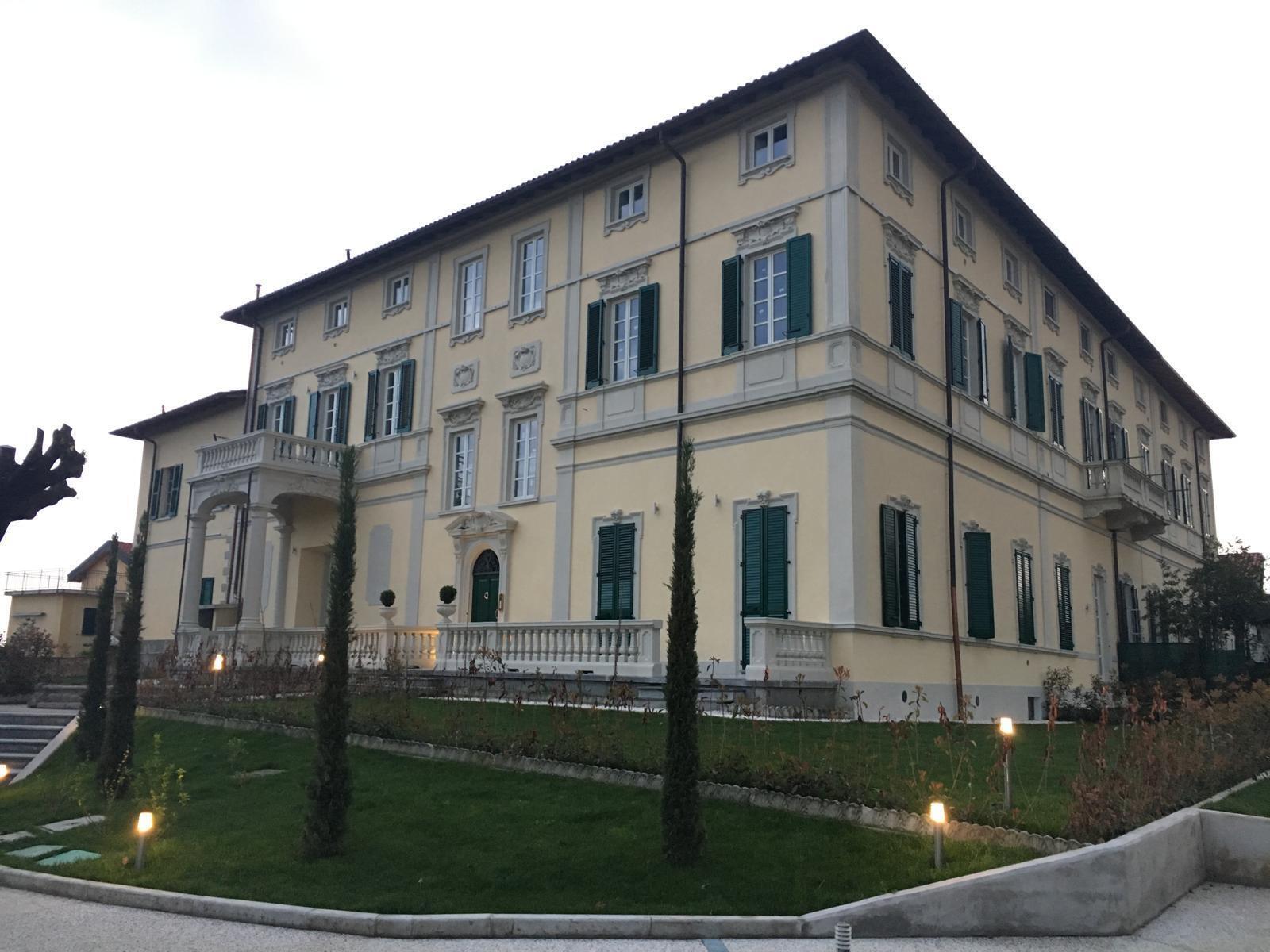 Trilocale con giardino in via giuseppe garibaldi 7/a, Montano Lucino