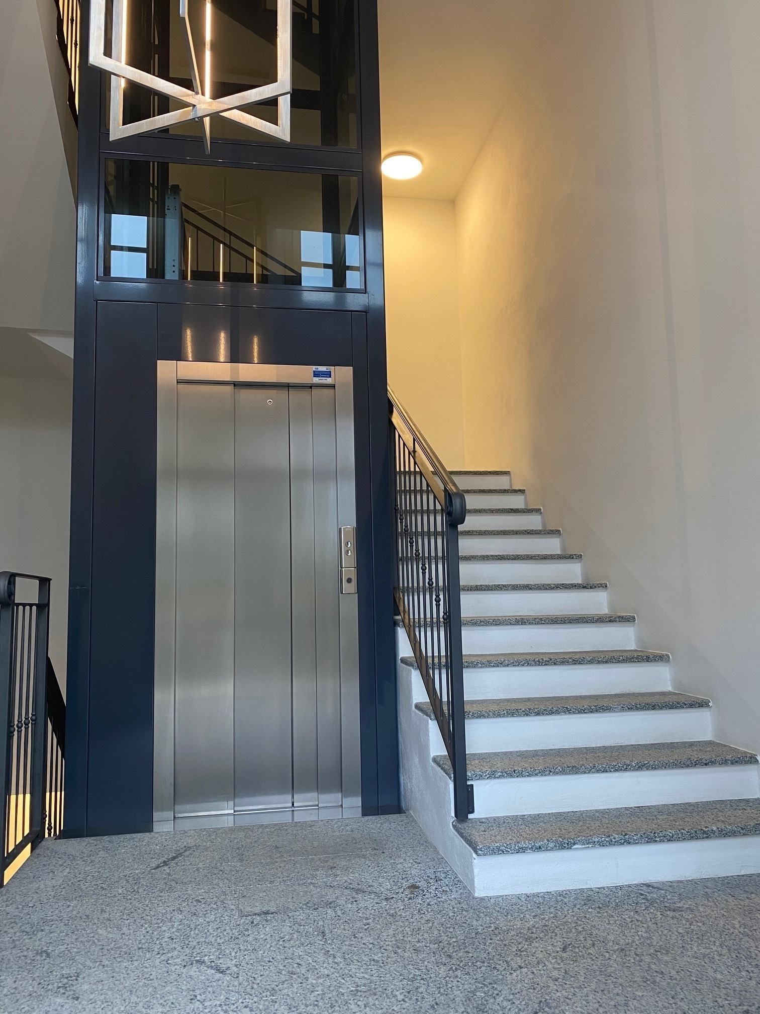 Trilocale con giardino in via giuseppe garibaldi 7/a, Montano Lucino