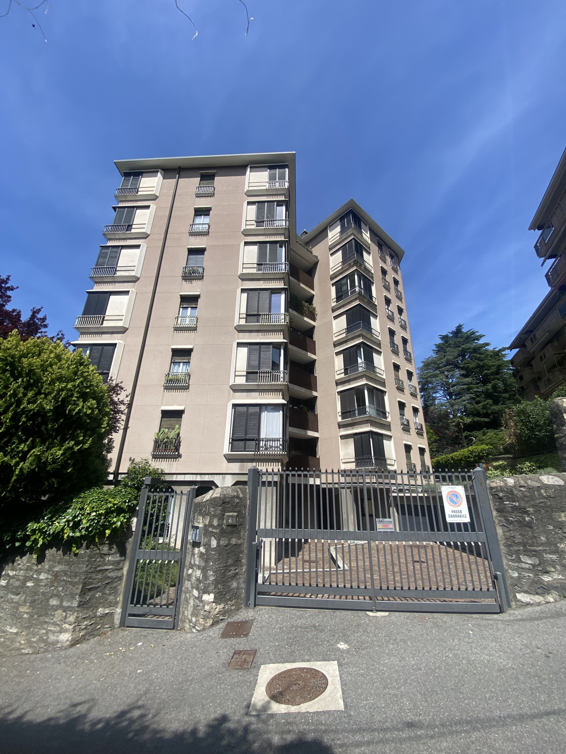 Trilocale in affitto in via rezzonico 61, Como