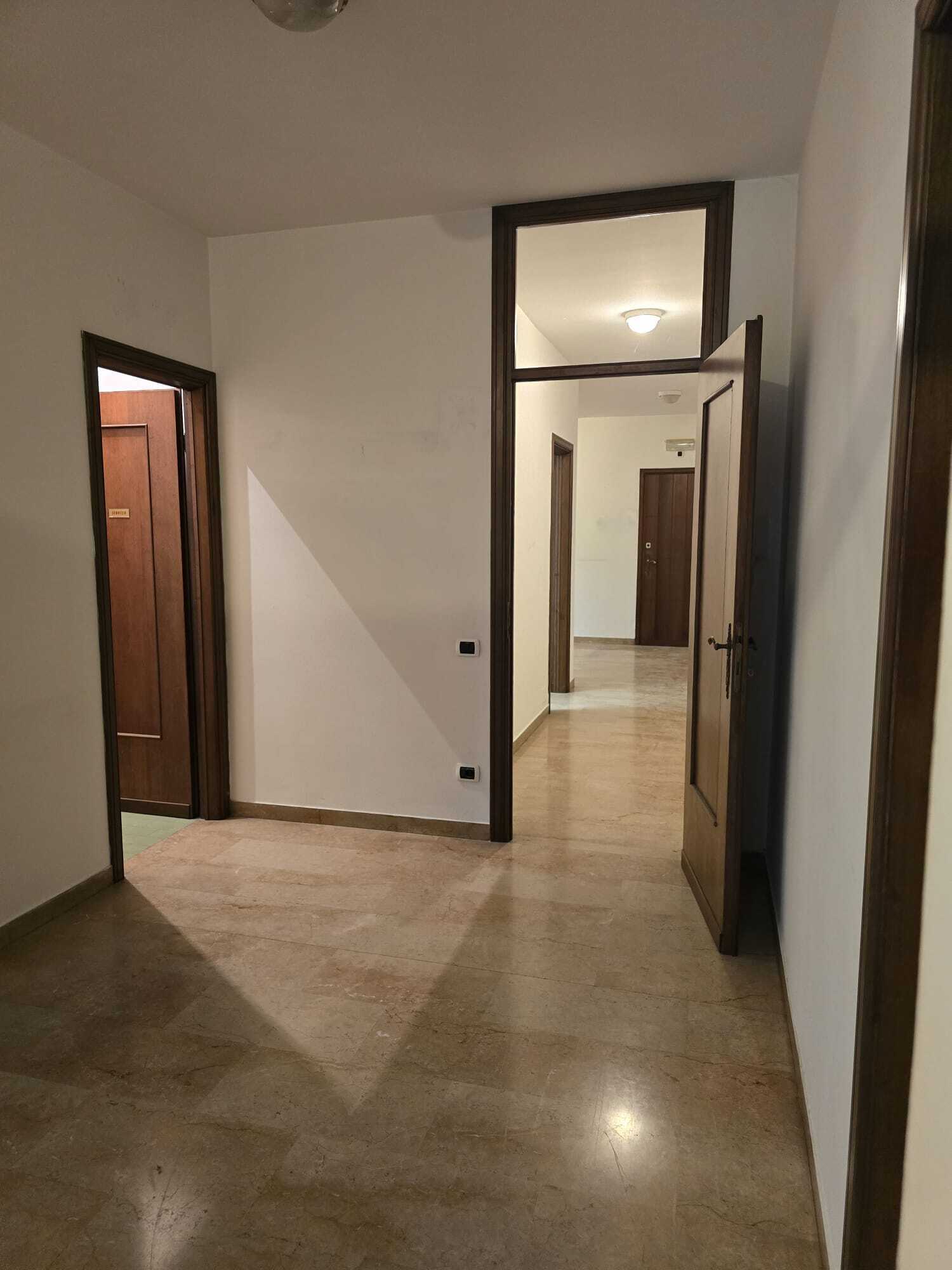 Trilocale in vendita in via giacomo leopardi 16, Erba