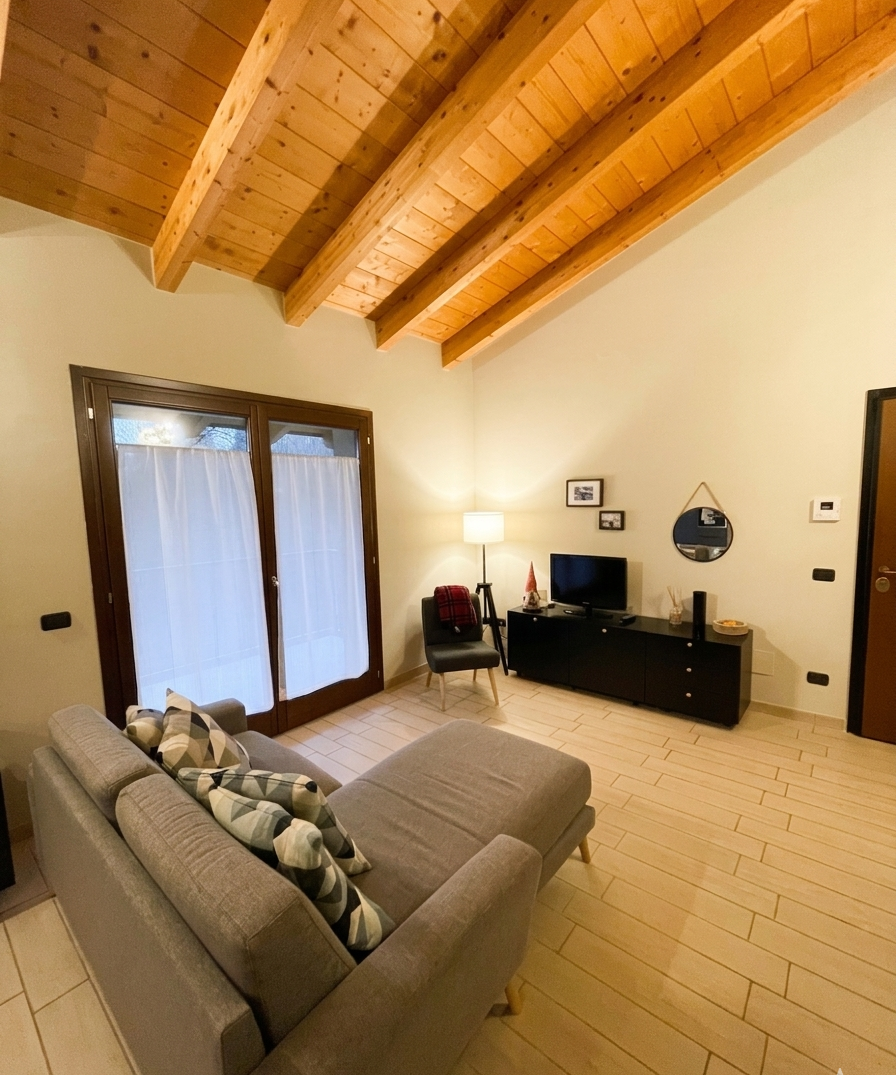 Trilocale con box in via prevosa 18, Albiolo