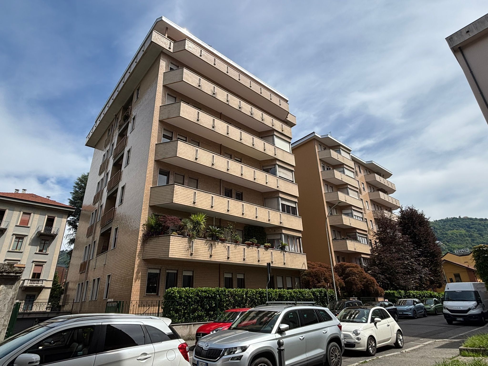 Quadrilocale con box in via morazzone pier francesco mazzucchelli 21, Como