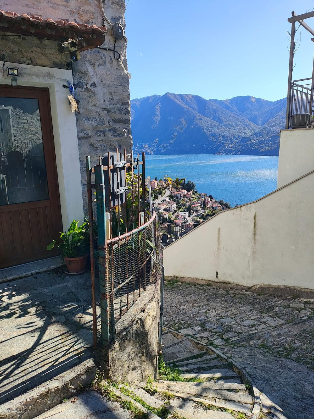 Bilocale in vendita in via al noce 24, Moltrasio