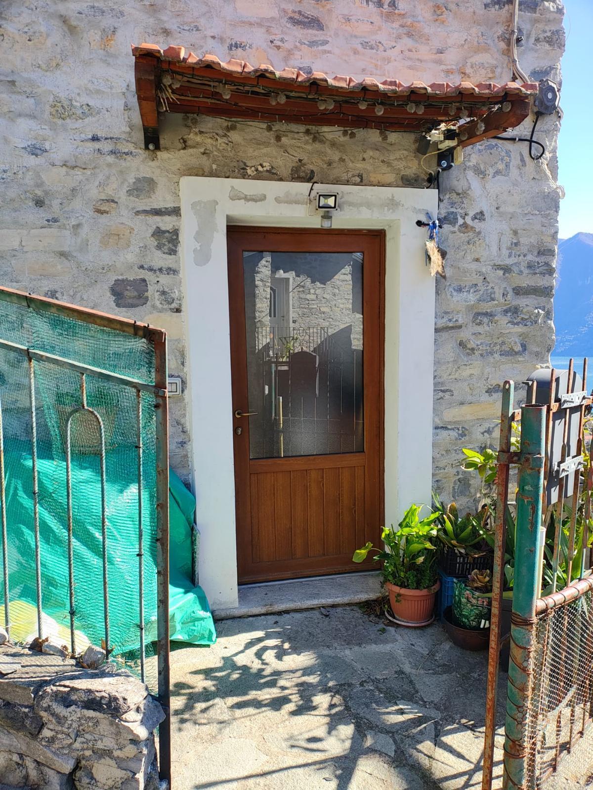 Bilocale in vendita in via al noce 24, Moltrasio