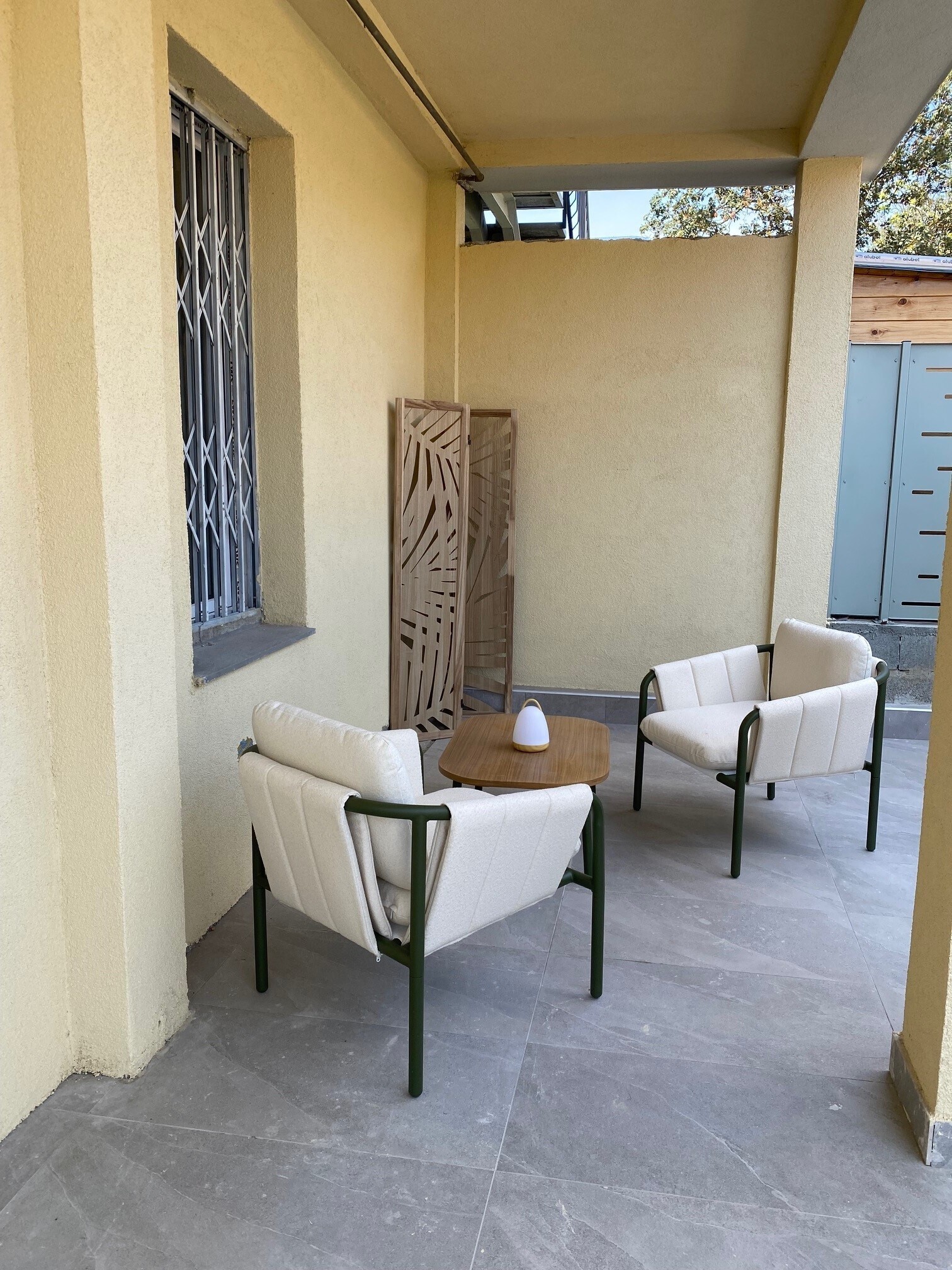 Trilocale con giardino a Como