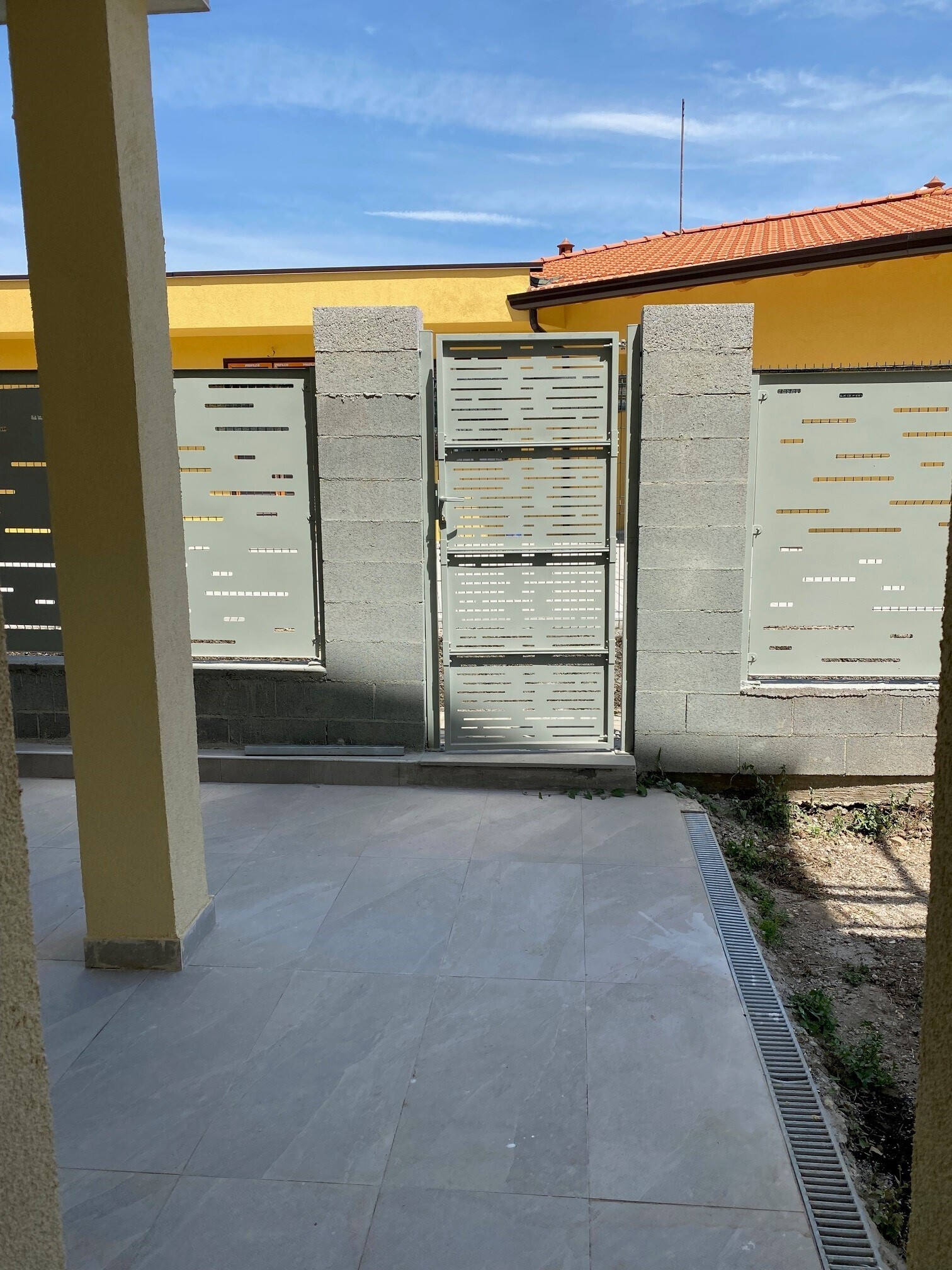 Trilocale con giardino a Como
