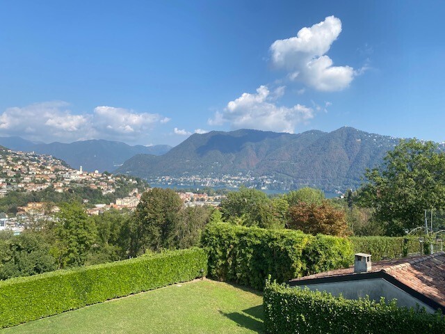 Quadrilocale con giardino in via mognano 21, Como