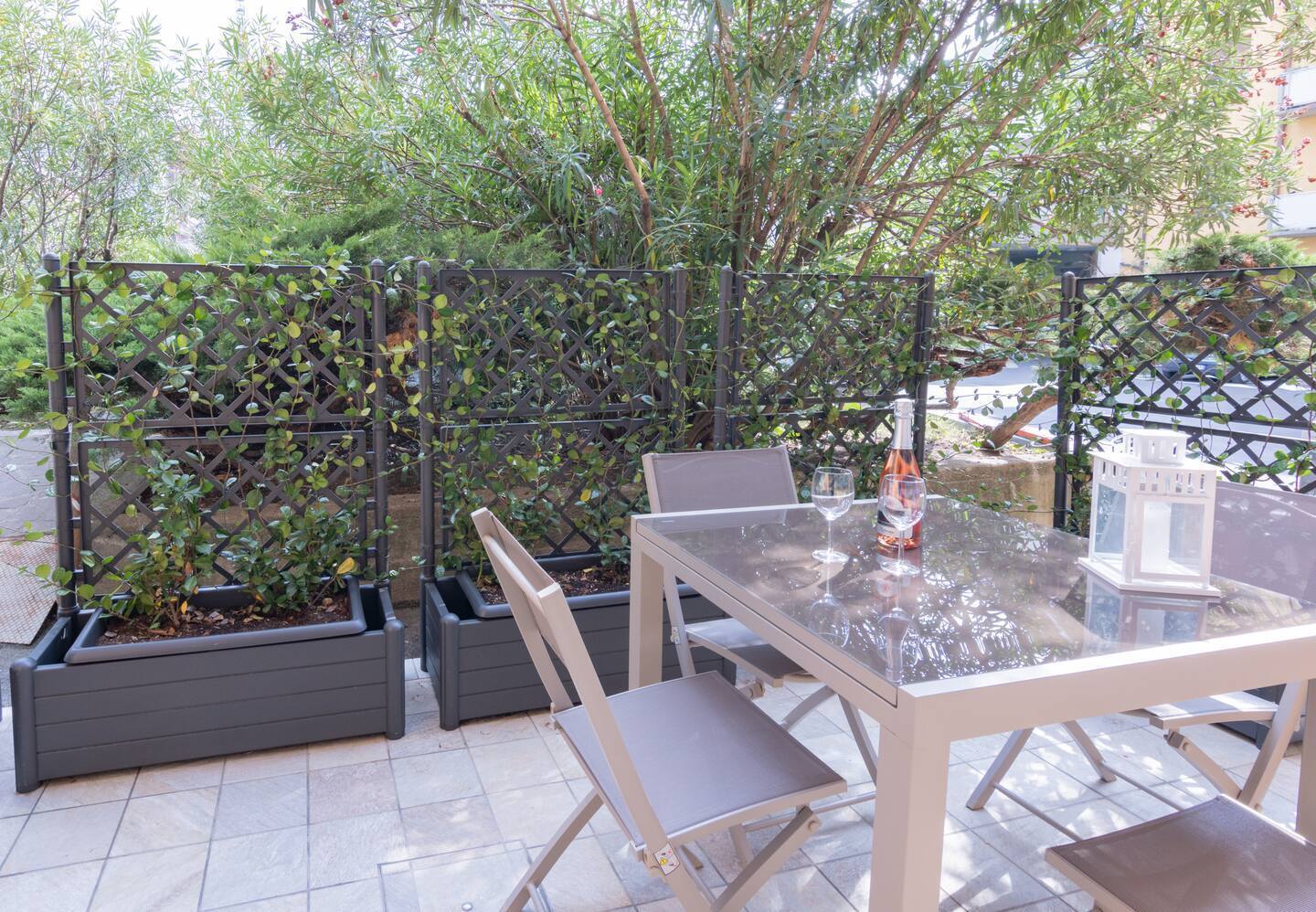 Trilocale con terrazzo in via borsieri 15, Como