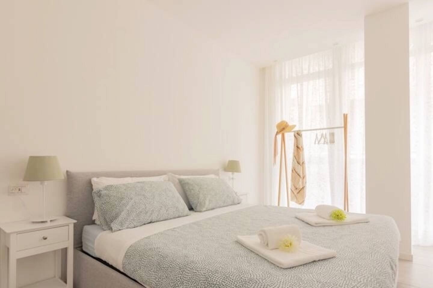 Trilocale con terrazzo in via borsieri 15, Como