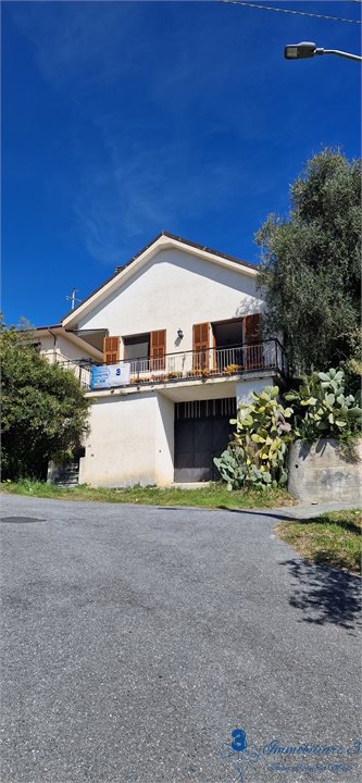 Casa indipendente in vendita a Vendone