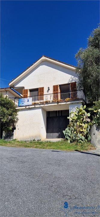 Casa indipendente in vendita a Vendone