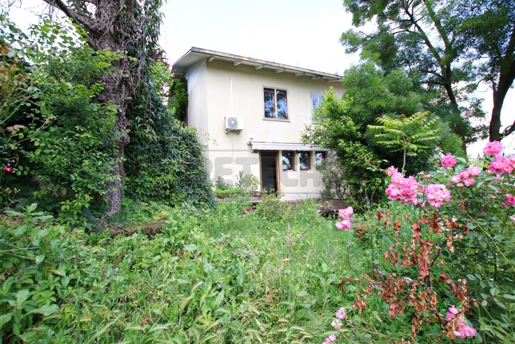 Casa indipendente con giardino in via giardini, Arcugnano