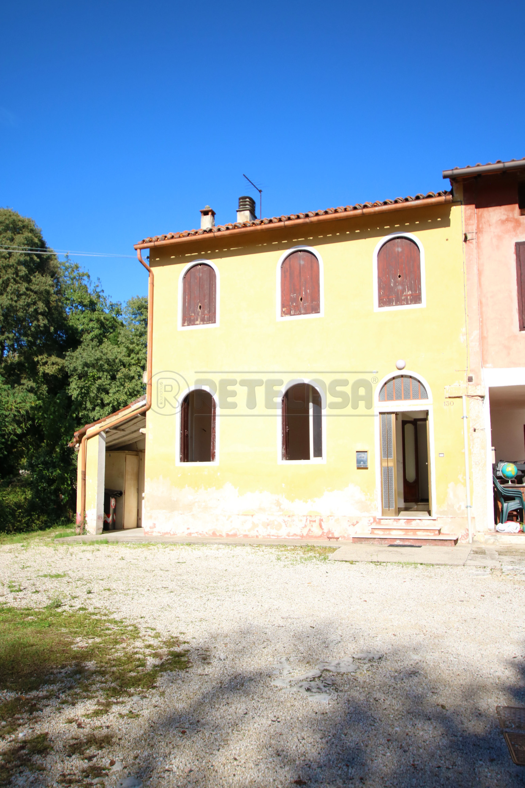 Casa indipendente da ristrutturare in strada della porciglia, Vicenza