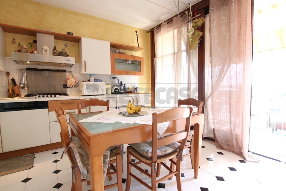 Appartamento con giardino in via pigafetta, Nanto