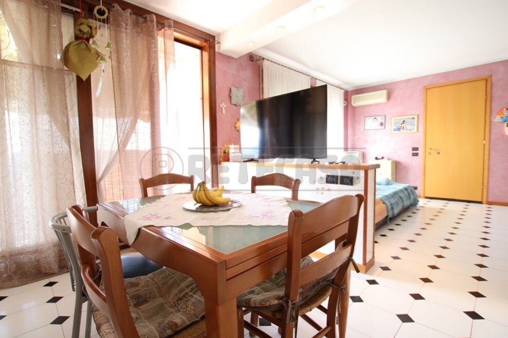 Appartamento con giardino in via pigafetta, Nanto