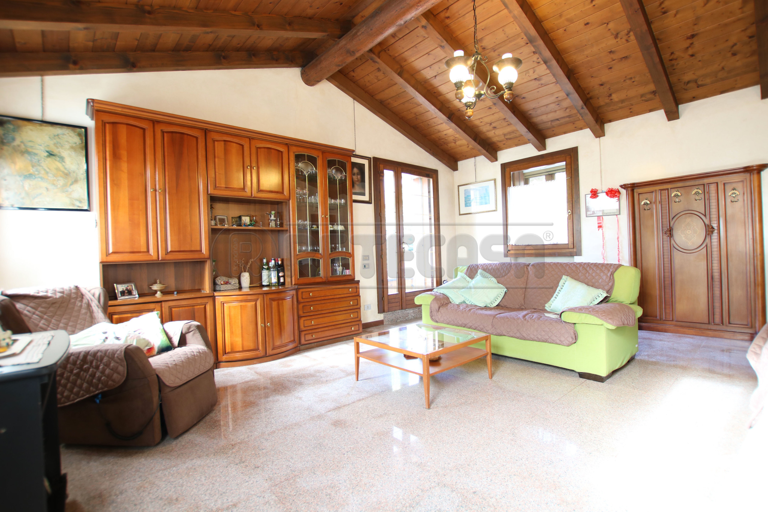 Casa indipendente con terrazzo in strada del tormeno, Vicenza