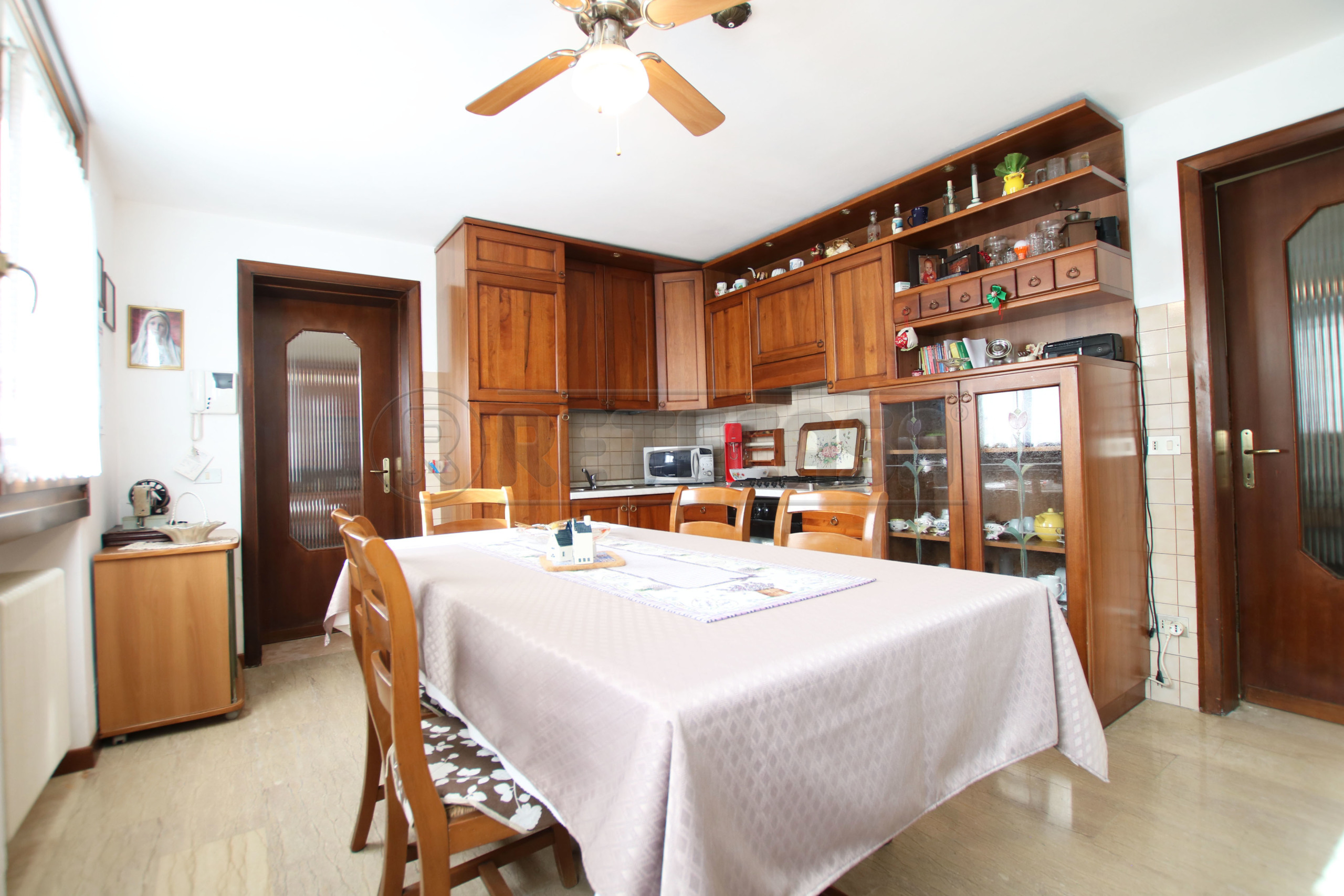 Casa indipendente con terrazzo in strada del tormeno, Vicenza