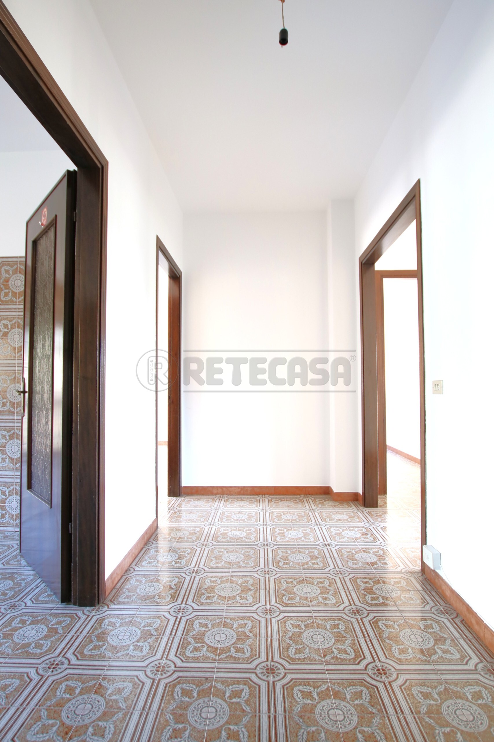 Appartamento con terrazzi in via borgo, Longare