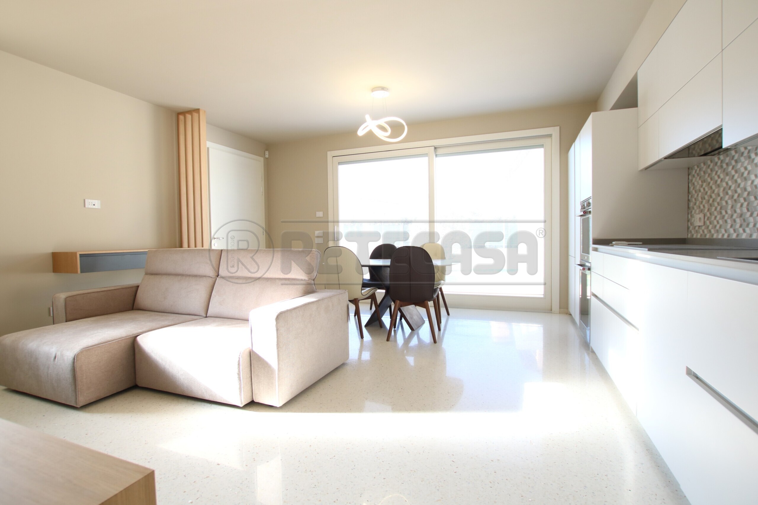 Appartamento con giardino in via venezia, Castegnero