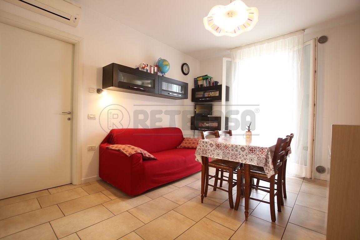 Bilocale con box a Agugliaro