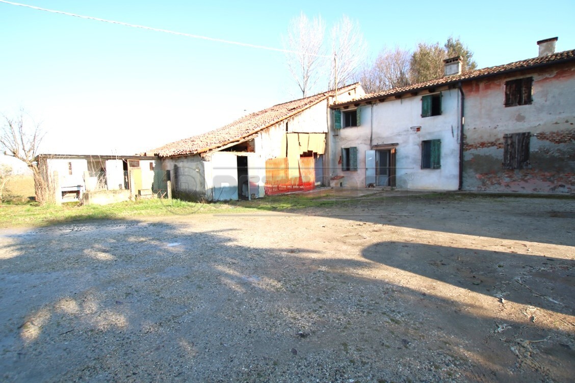 Rustico da ristrutturare a Montegalda