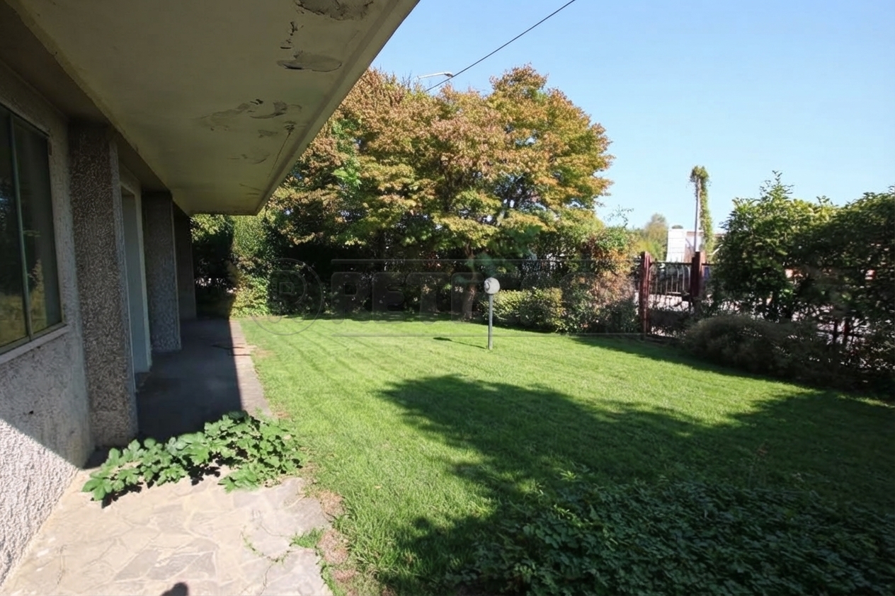 Villa con giardino in viale riviera berica, Vicenza