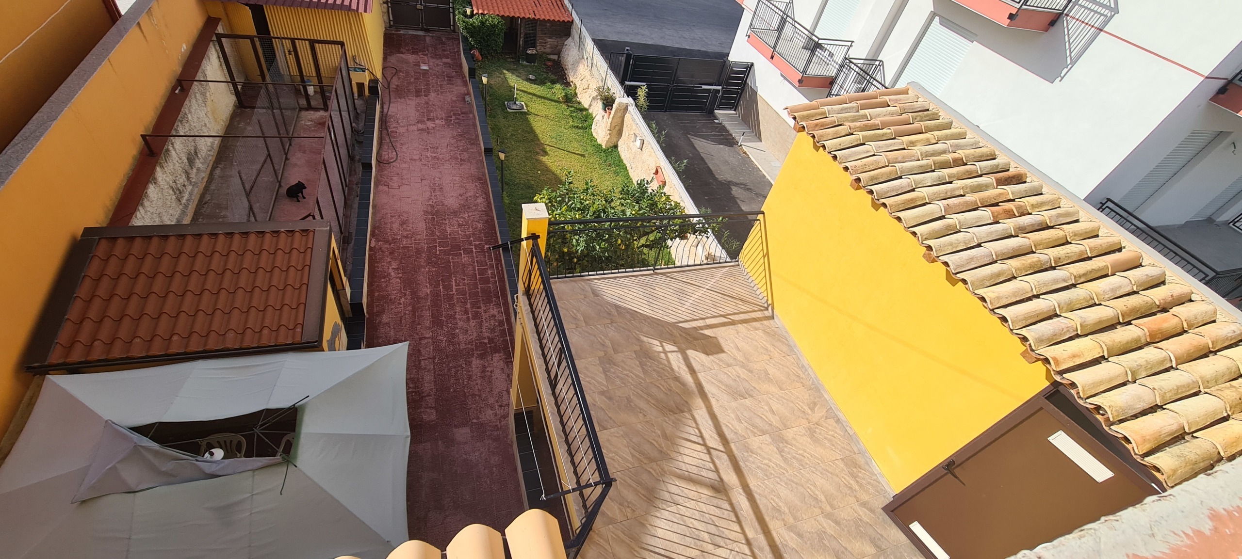 Casa indipendente con giardino in via sardegna, Siracusa