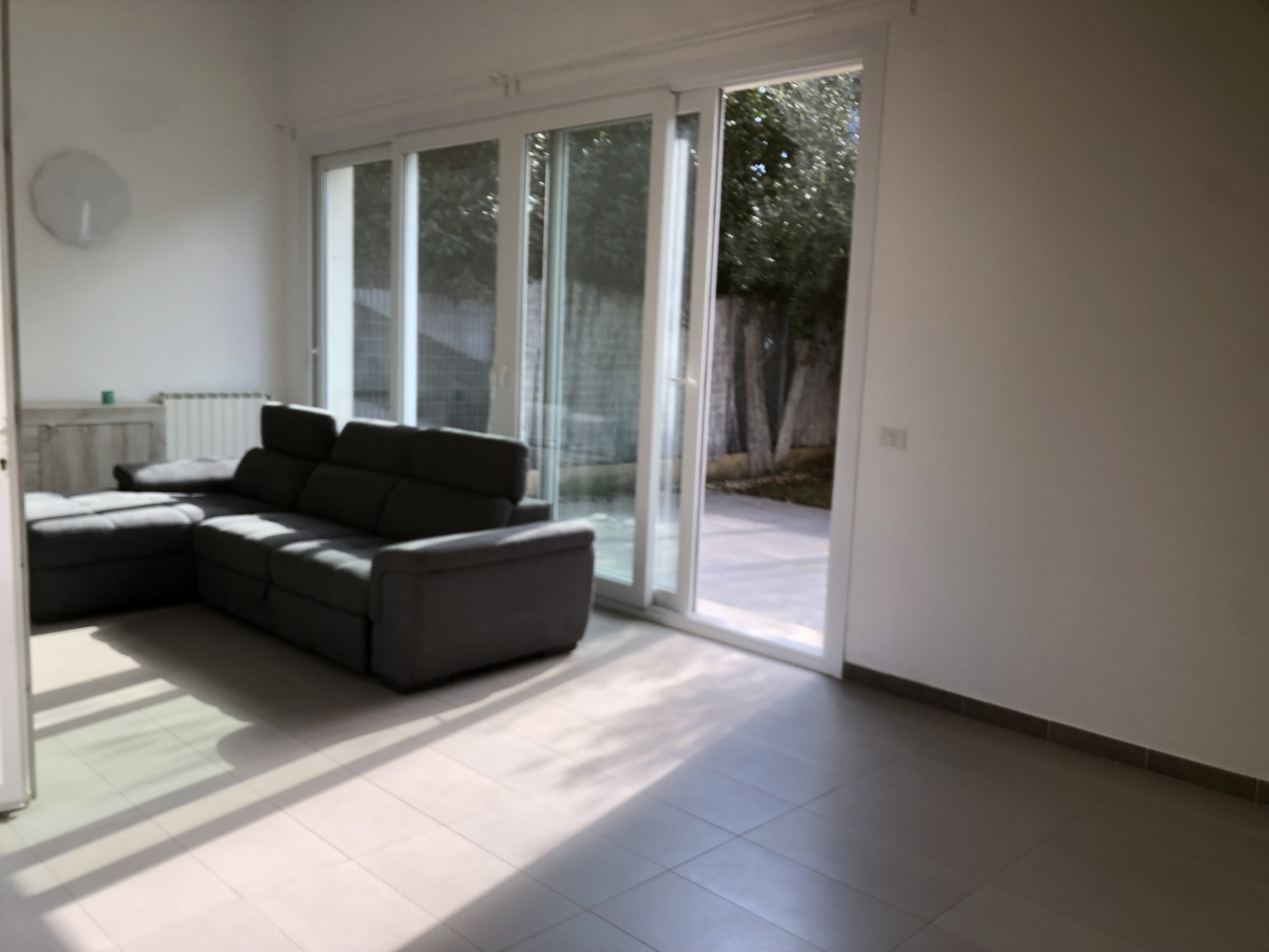 Villa con giardino in via gela, Siracusa