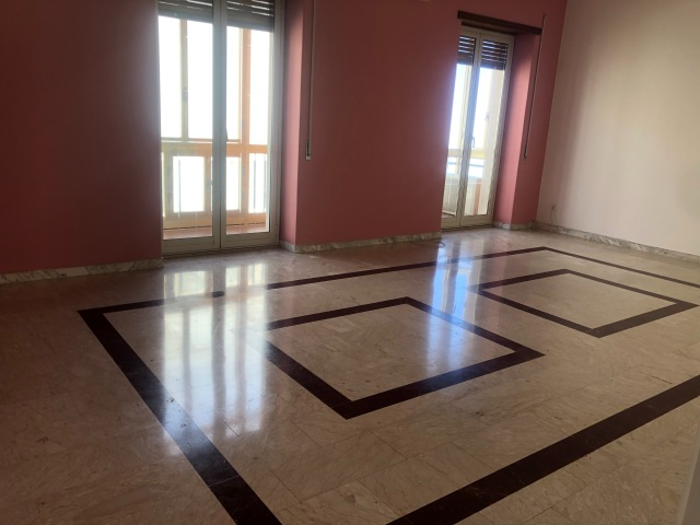 Appartamento ristrutturato in via oglio, Siracusa