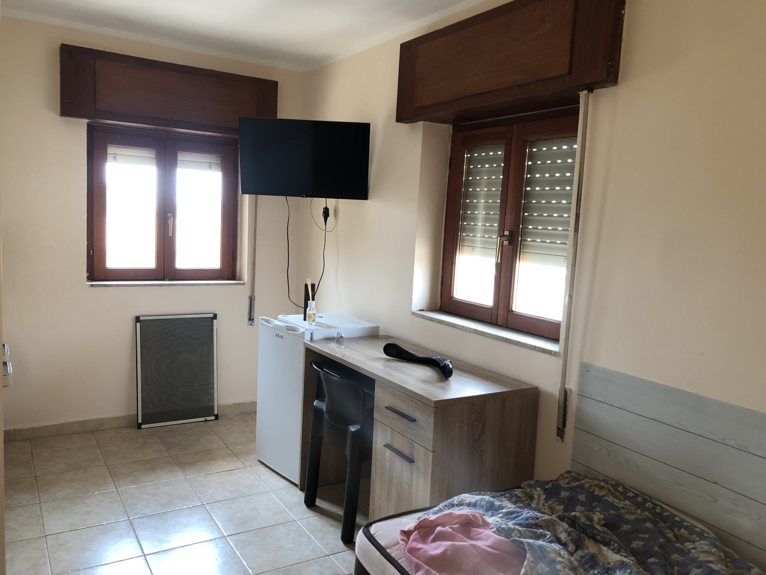 Monolocale da ristrutturare in via necropoli grotticelle, Siracusa