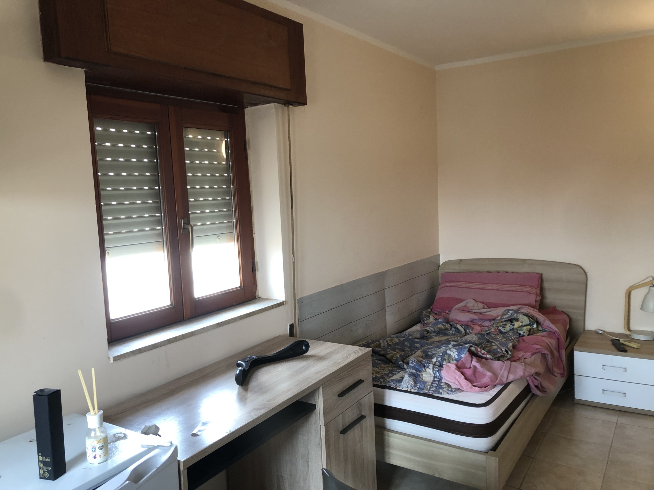 Monolocale da ristrutturare in via necropoli grotticelle, Siracusa