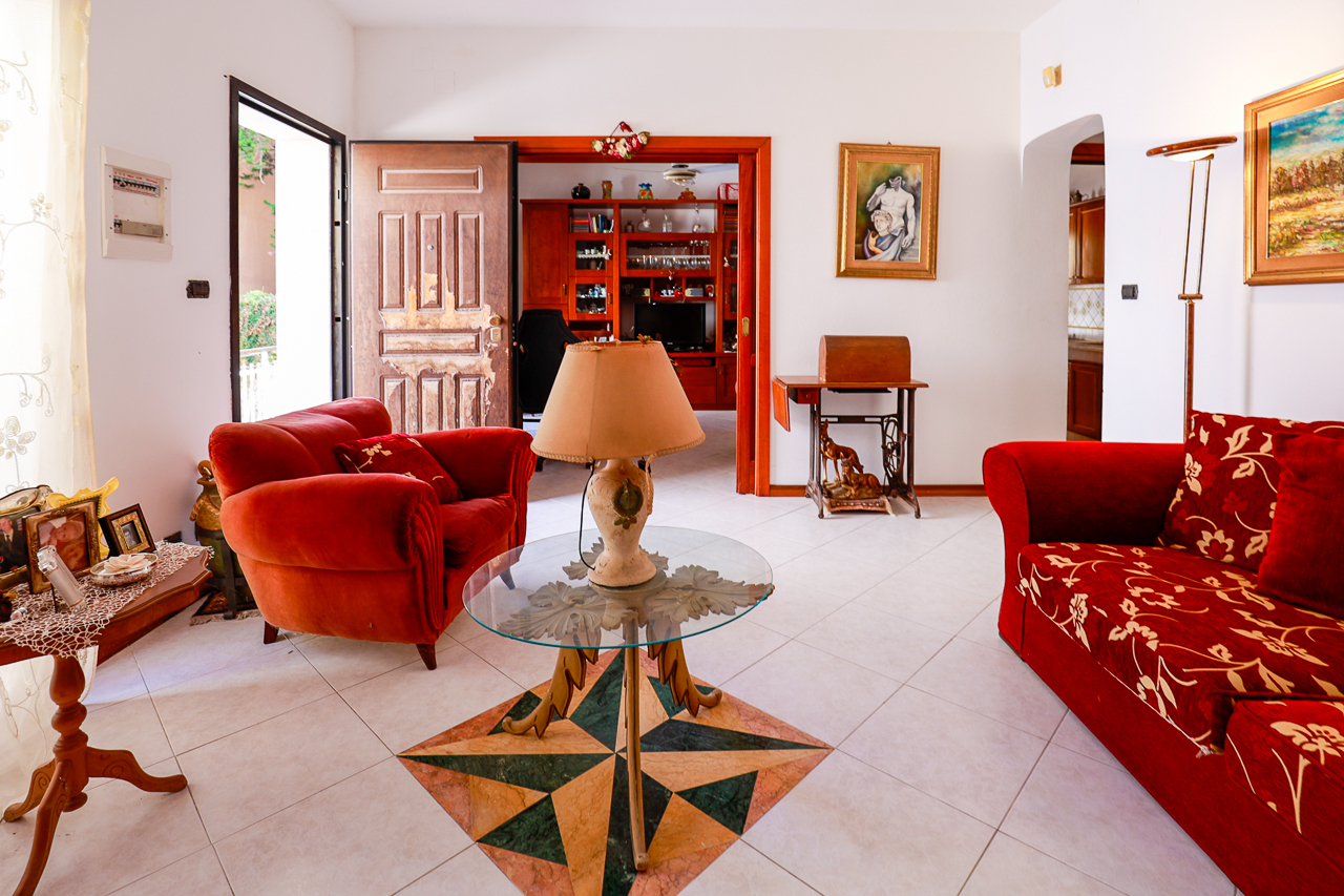Casa indipendente con terrazzo in viale tunisi, Siracusa