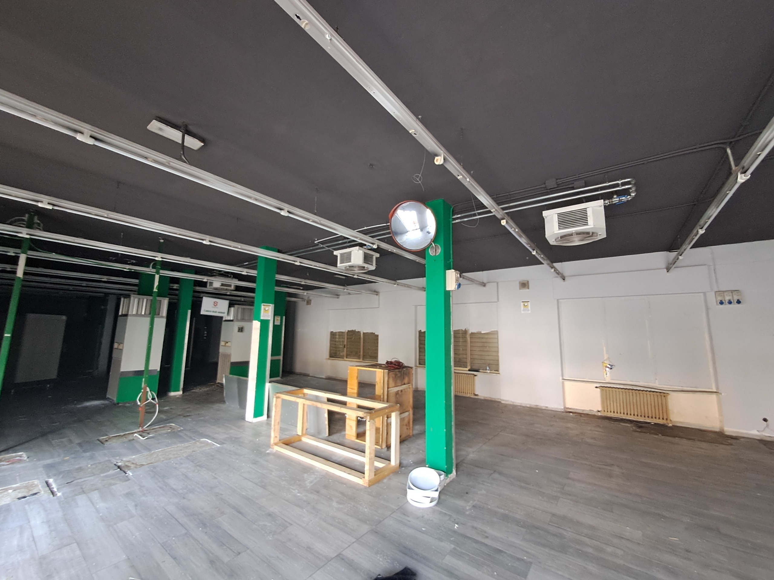 Locale commerciale in affitto in via garibaldi 2, Alpignano