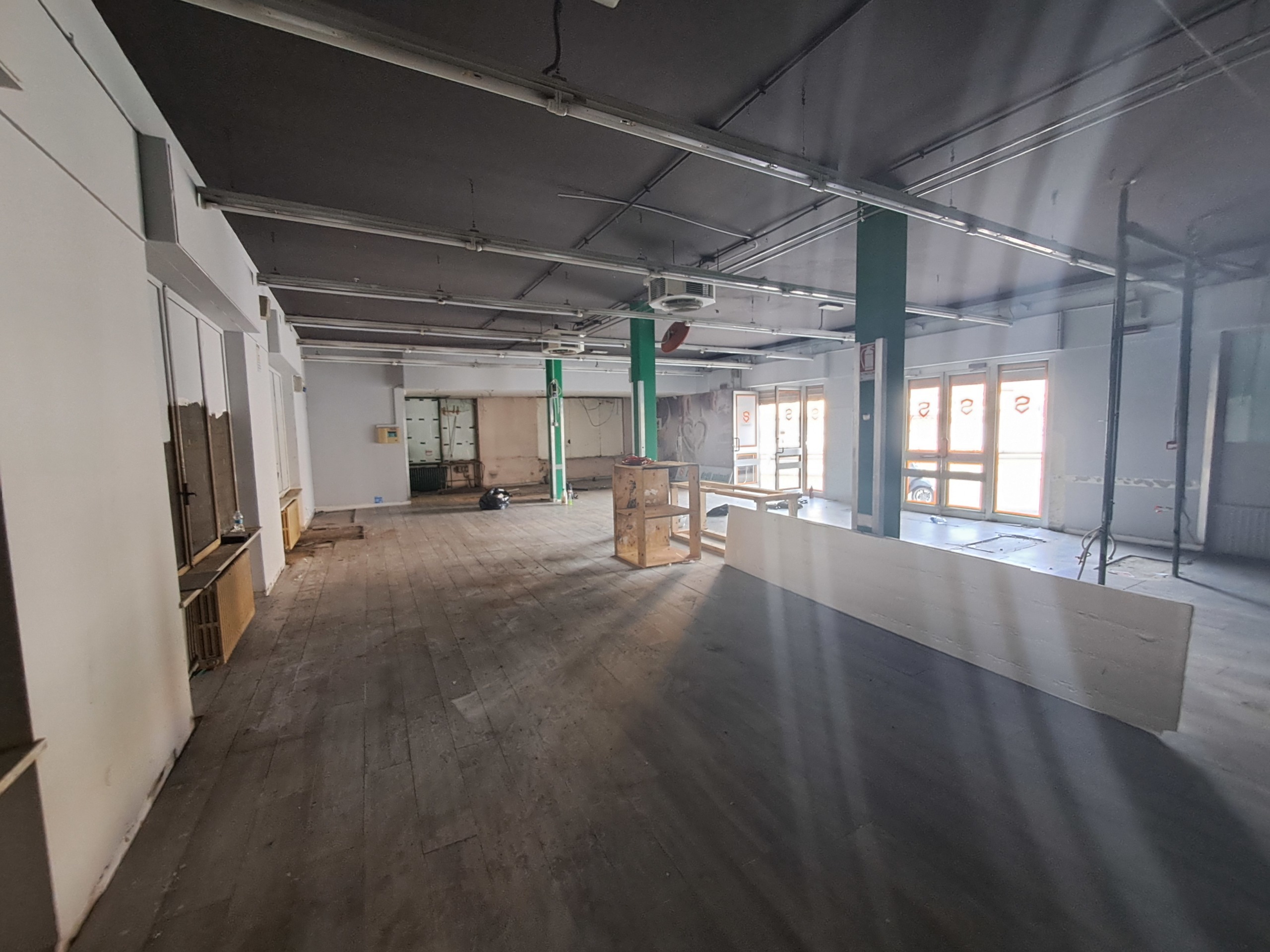 Locale commerciale in affitto in via garibaldi 2, Alpignano