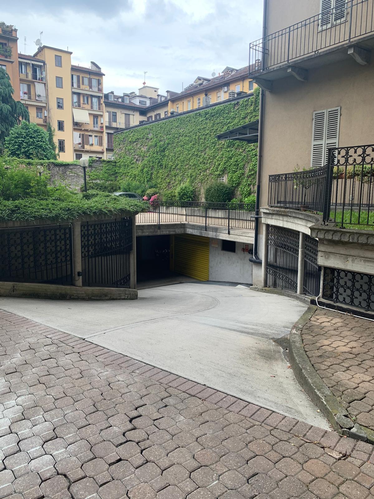 Box/Garage 13mq con box in corso re umberto 54, Torino