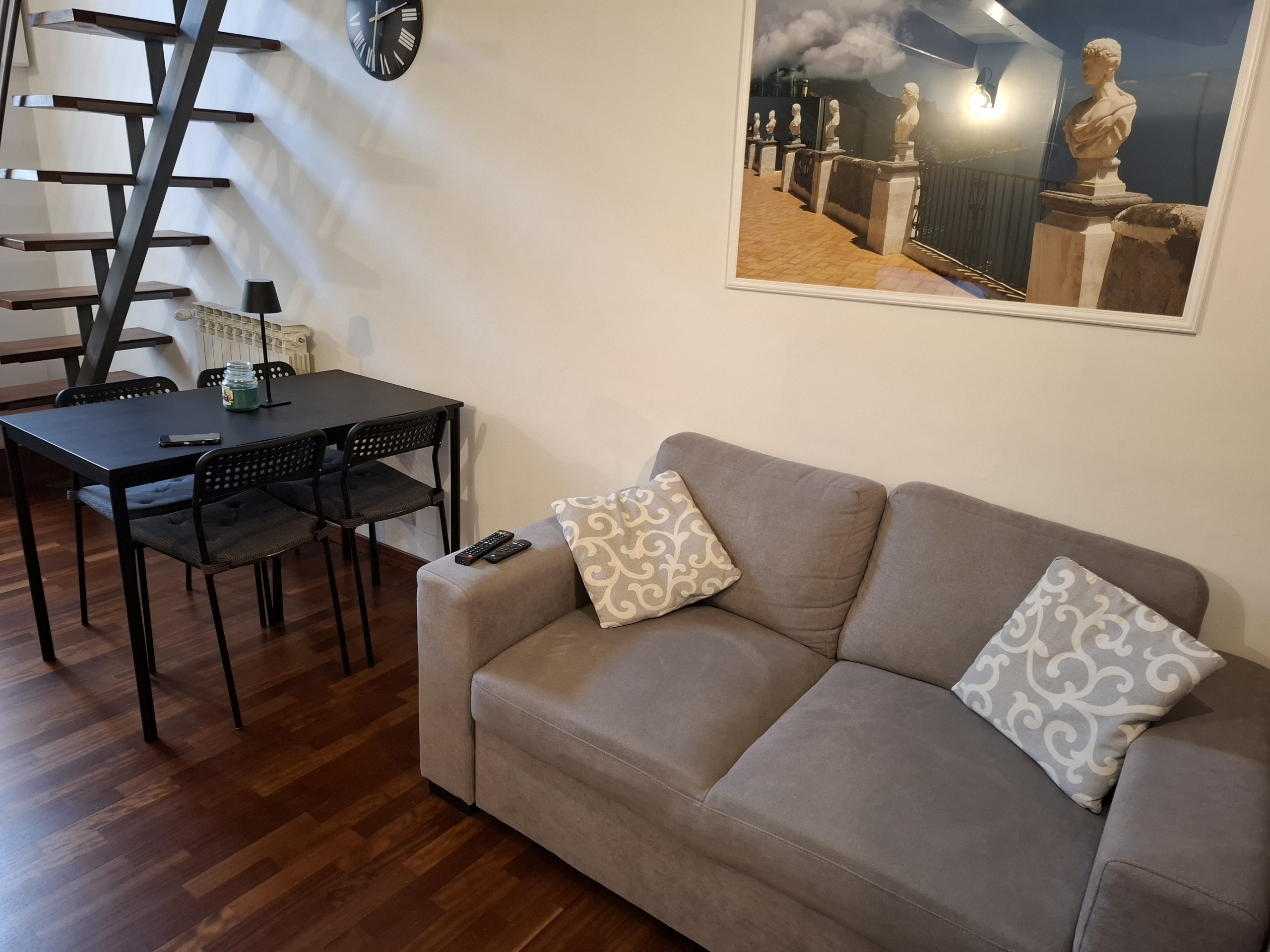 Bilocale ristrutturato in via cosmo 6, Torino