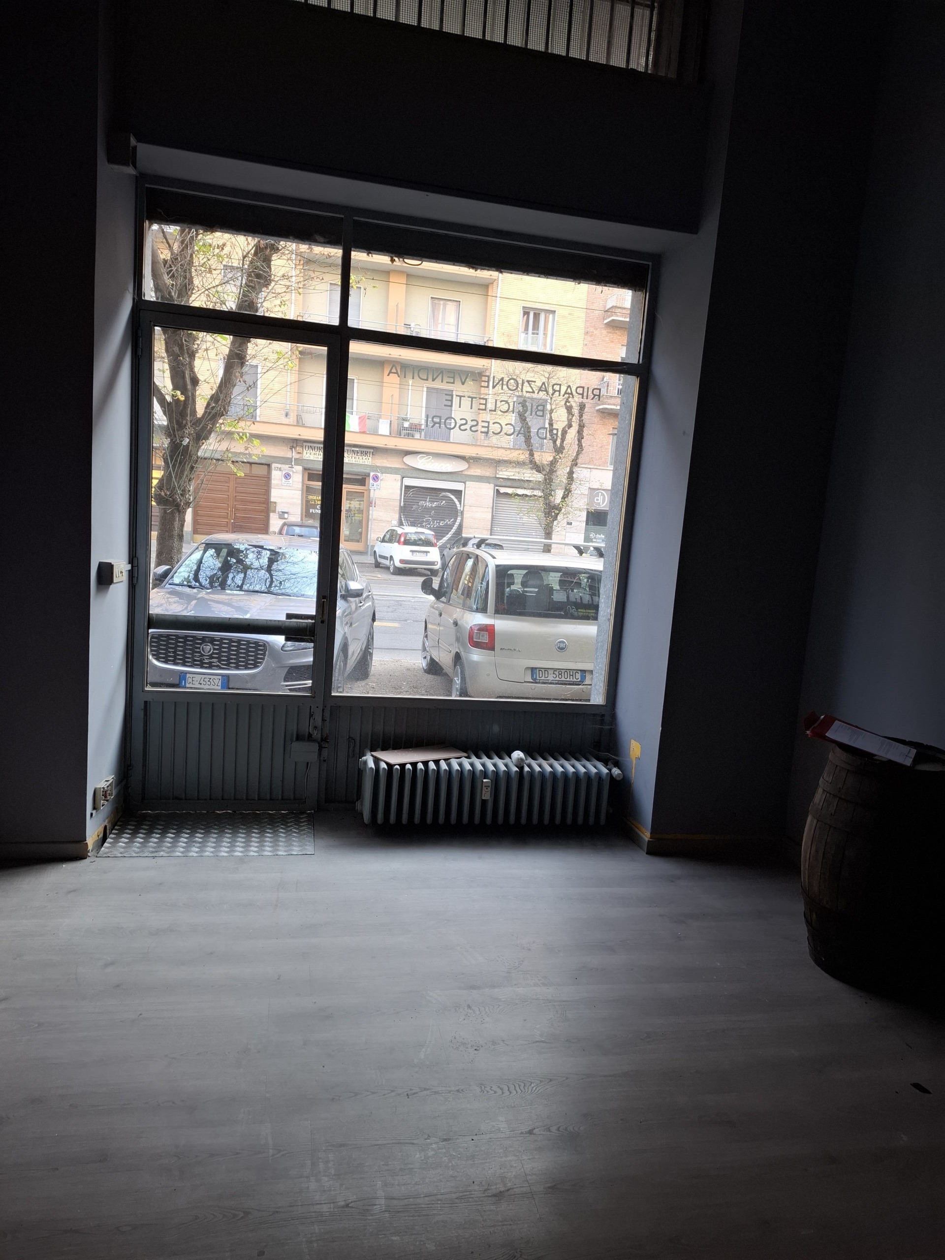 Locale commerciale in affitto, Torino vanchiglia