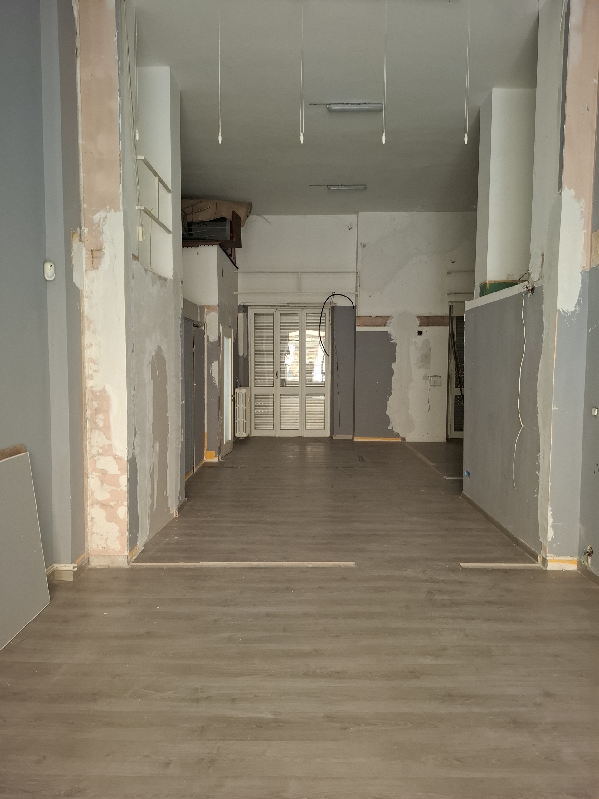 Locale commerciale in affitto, Torino vanchiglia