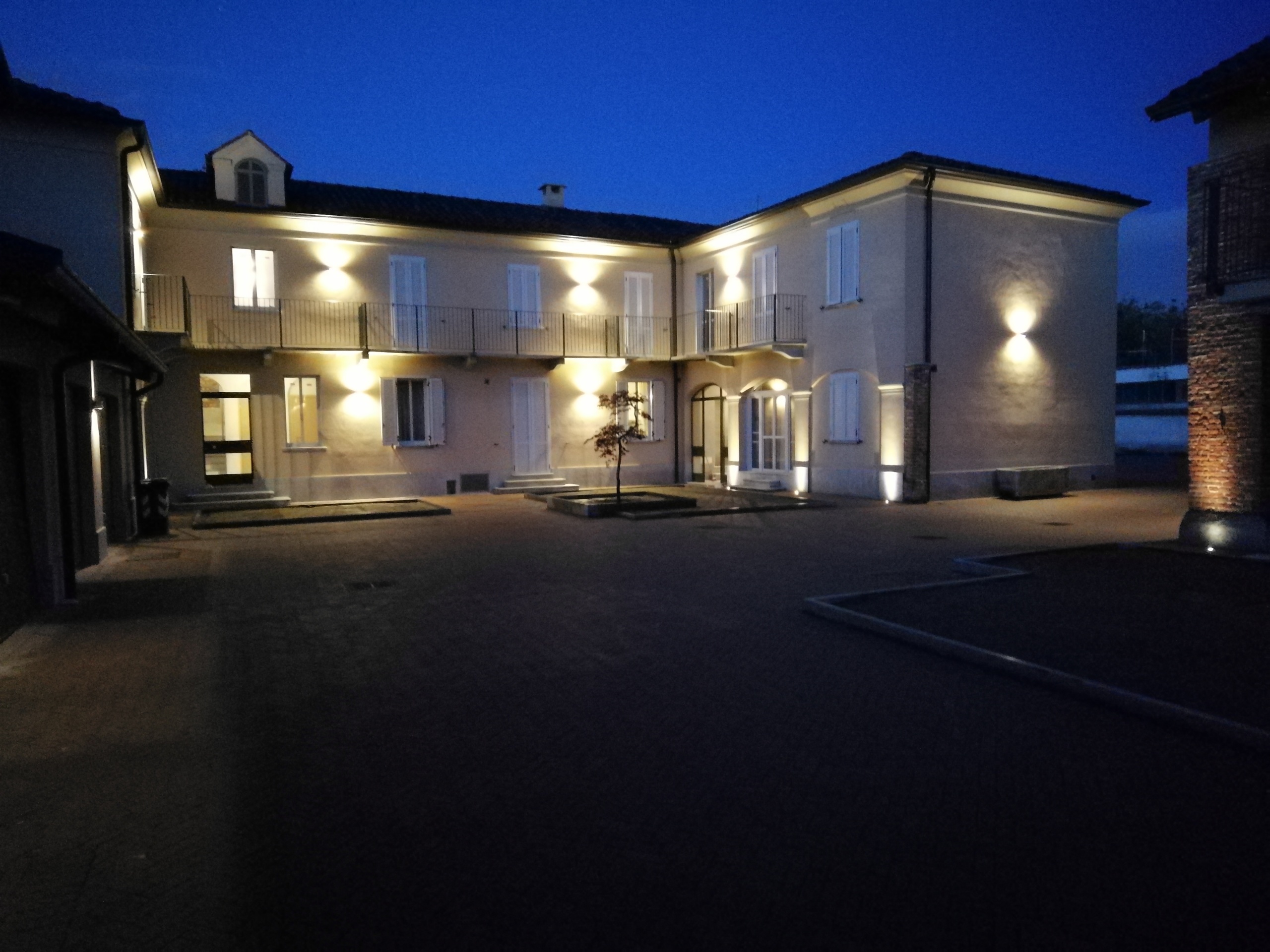 Casa indipendente con giardino in strada comunale di mirafiori 31, Torino