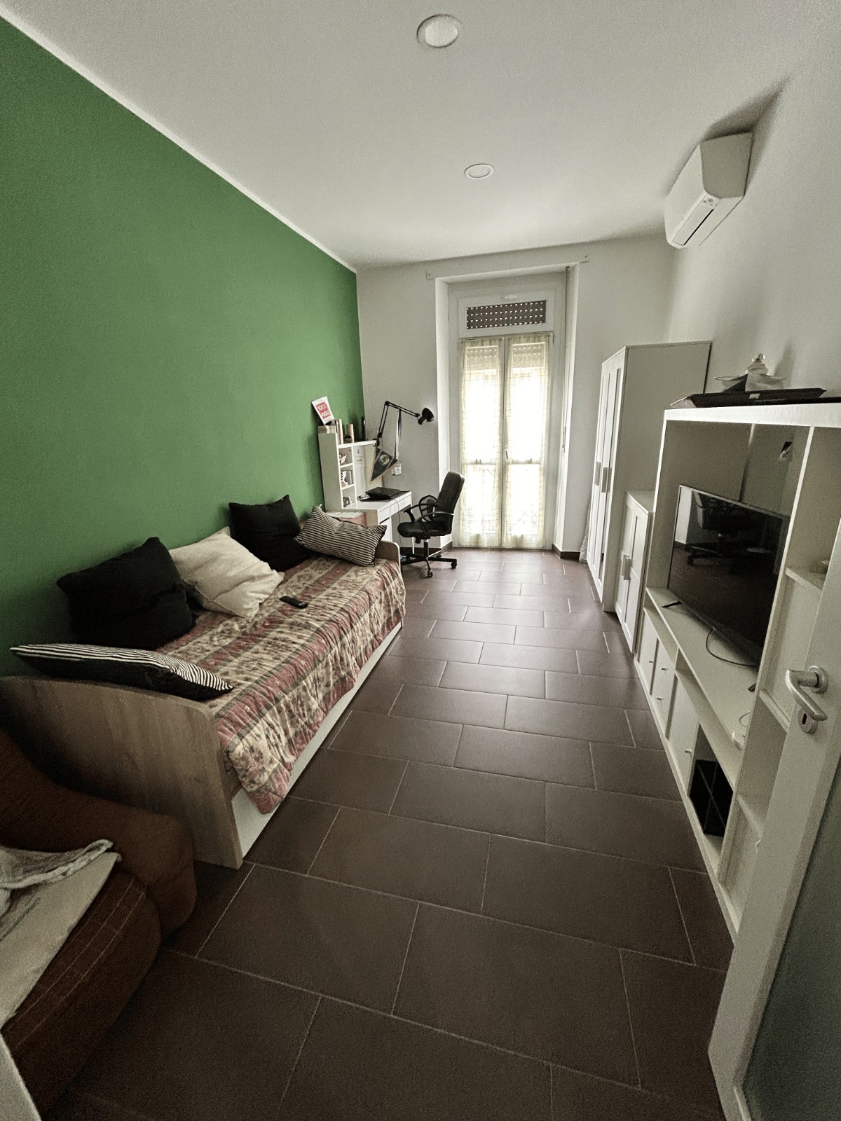 Trilocale ristrutturato in via domodossola 64, Torino