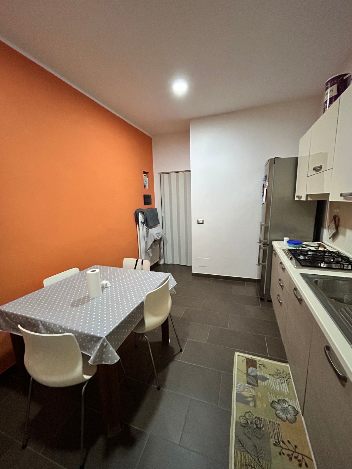 Trilocale ristrutturato in via domodossola 64, Torino