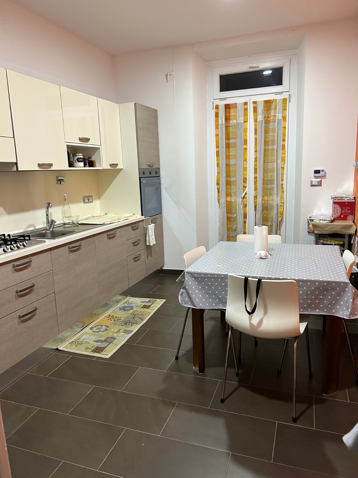 Trilocale ristrutturato in via domodossola 64, Torino