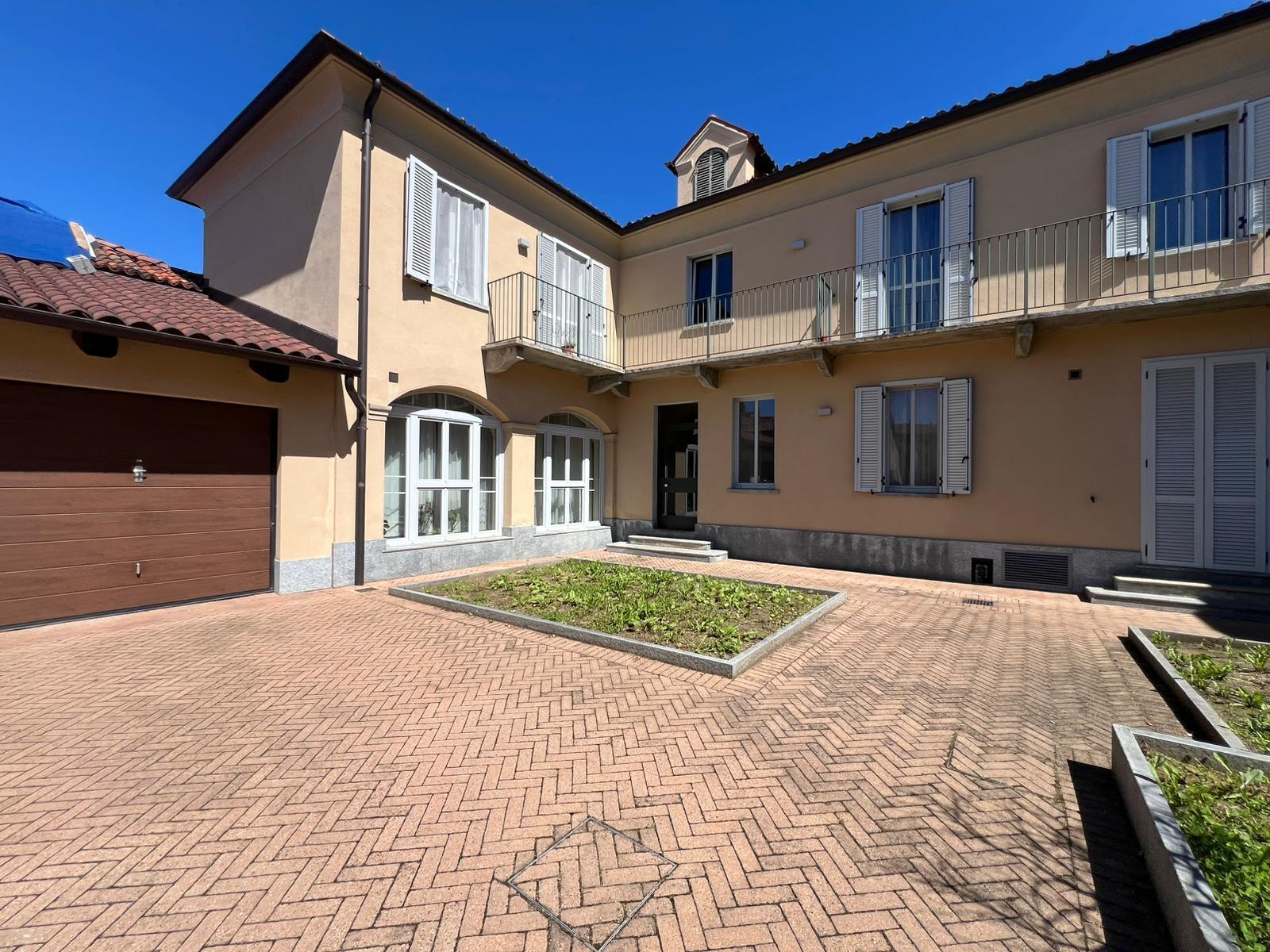 Bilocale con giardino in strada comunale di mirafiori 31, Torino